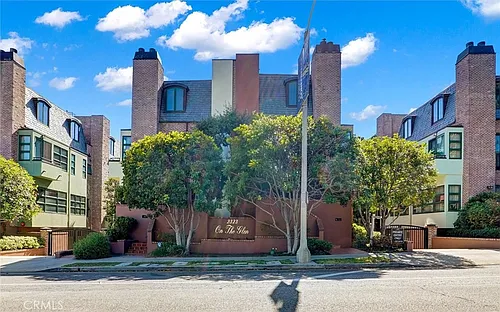2323 S Beverly Glen Blvd #8 Photo 1