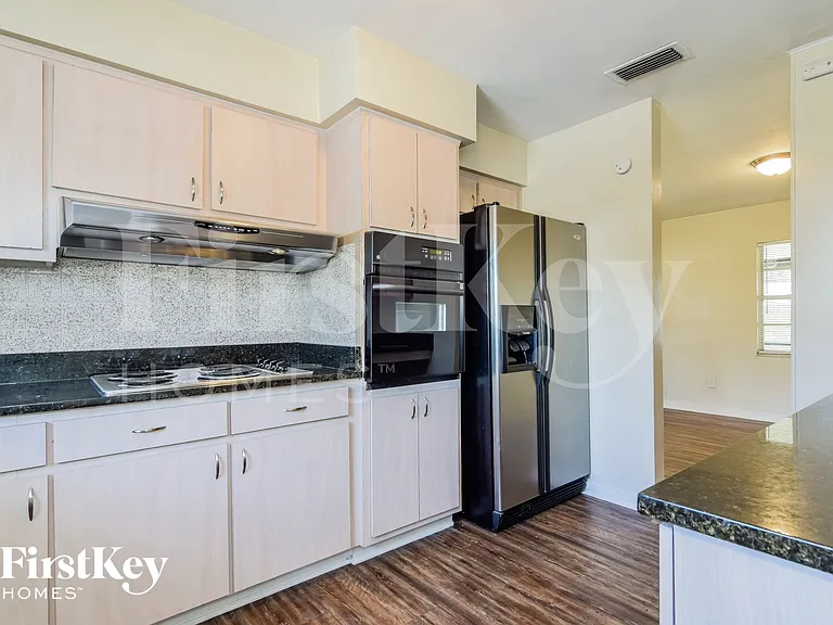 4818 W Bay Villa Ave — Photo 7