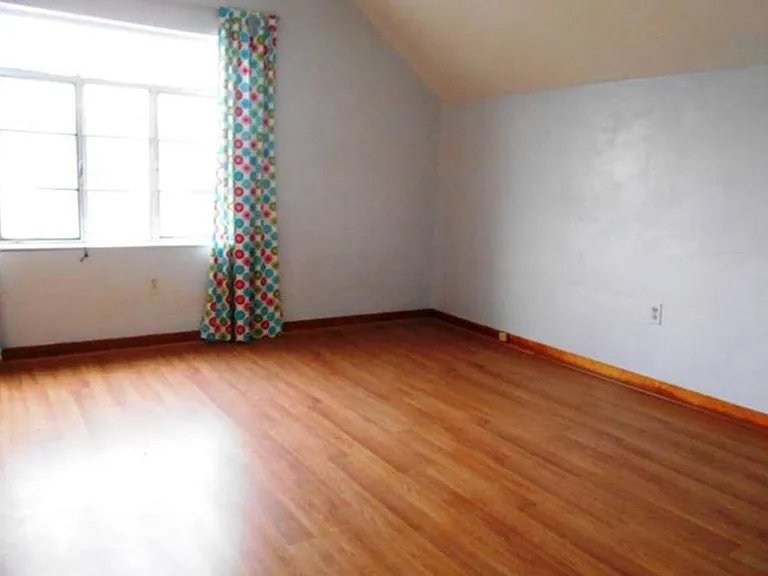 2873 Hemlock St — Photo 13