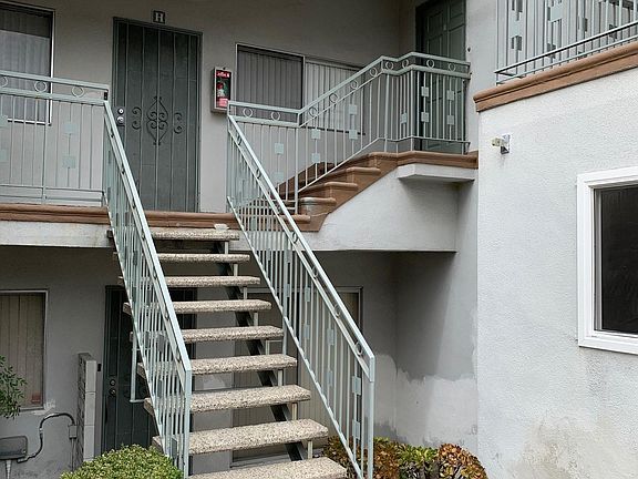 3rd image of 12617 Beverly Blvd APT G