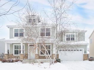 1890 Legacy Ln, Chaska, MN 55318