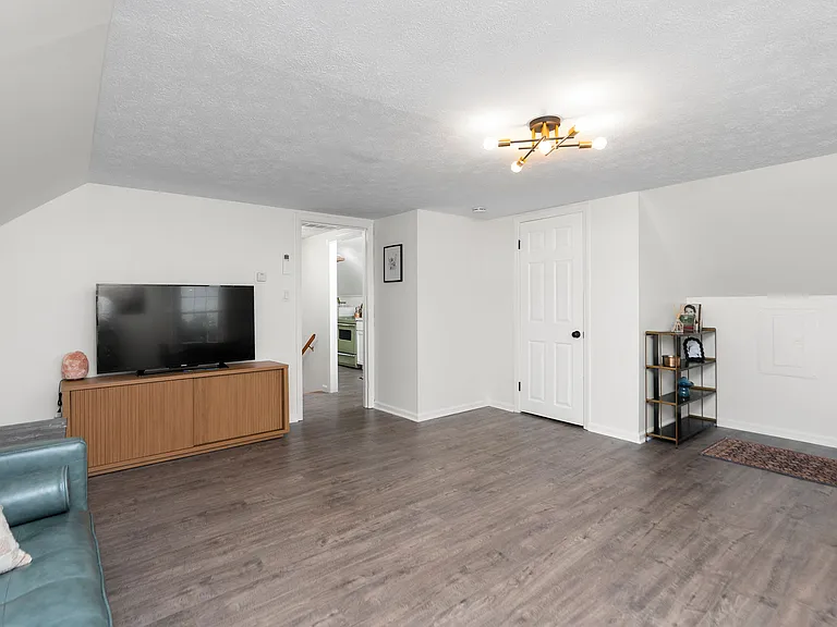 415 Cherry Ave #2 — Photo 3