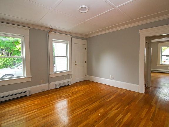 4th image of 14 Washington St #1