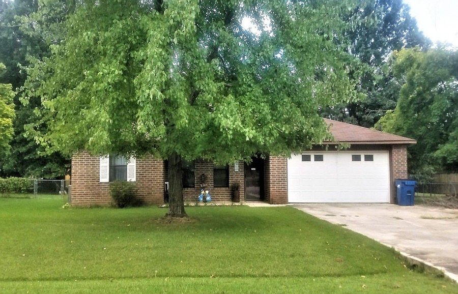 1st image of 5 Meadowbrook Cir