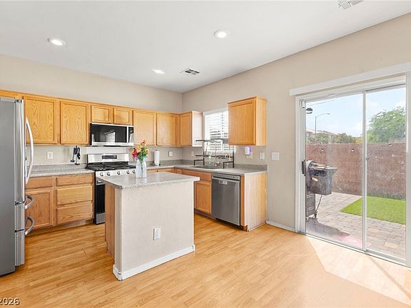 2nd image of 7449 Bouquet Canyon St