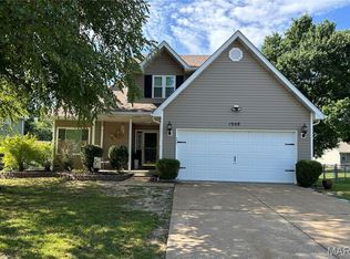 1908 Mid Summer Dr, Imperial, MO 63052