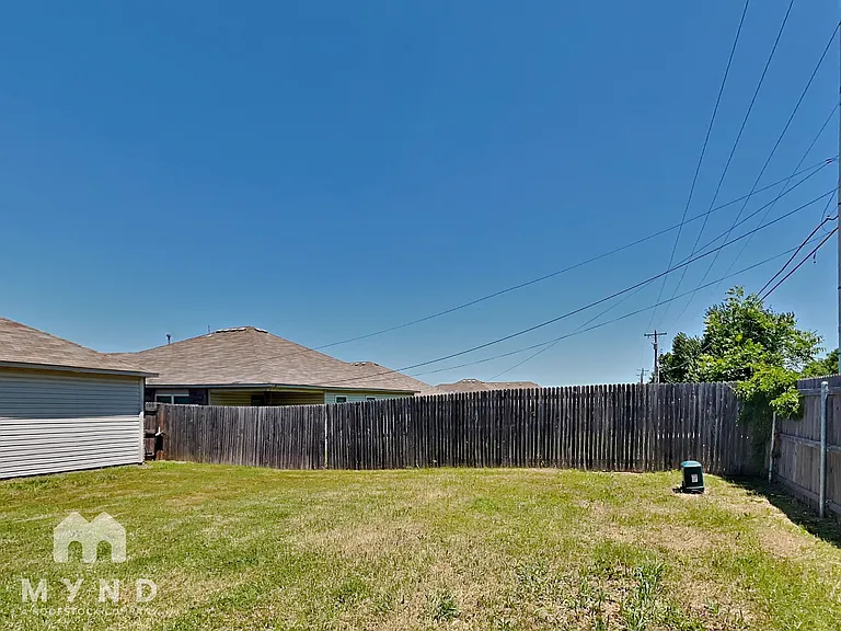 1716 Lanesboro Dr — Photo 15