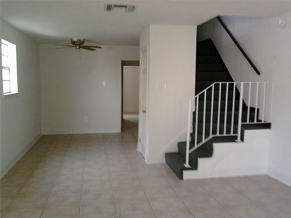 2nd image of 2901-03 Lexington Dr