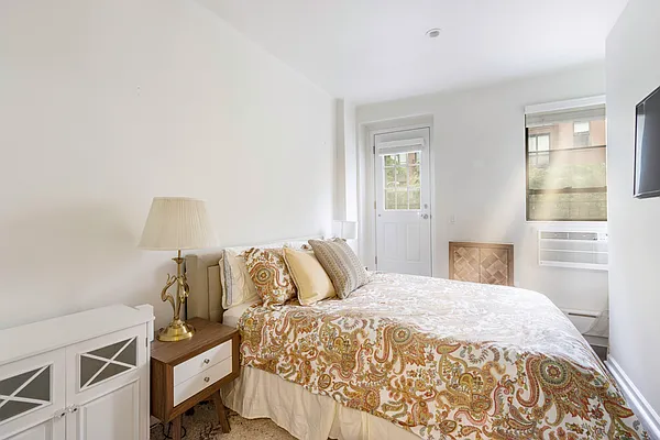 Rented by Compass | media 8