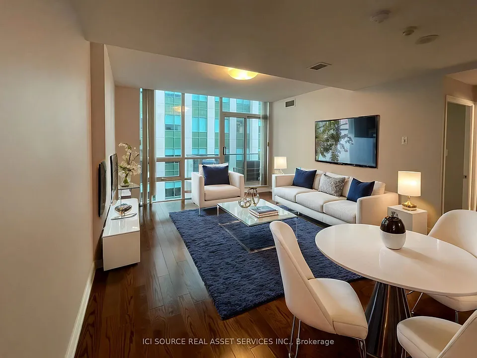 263 Wellington St W #Penthouse 05
