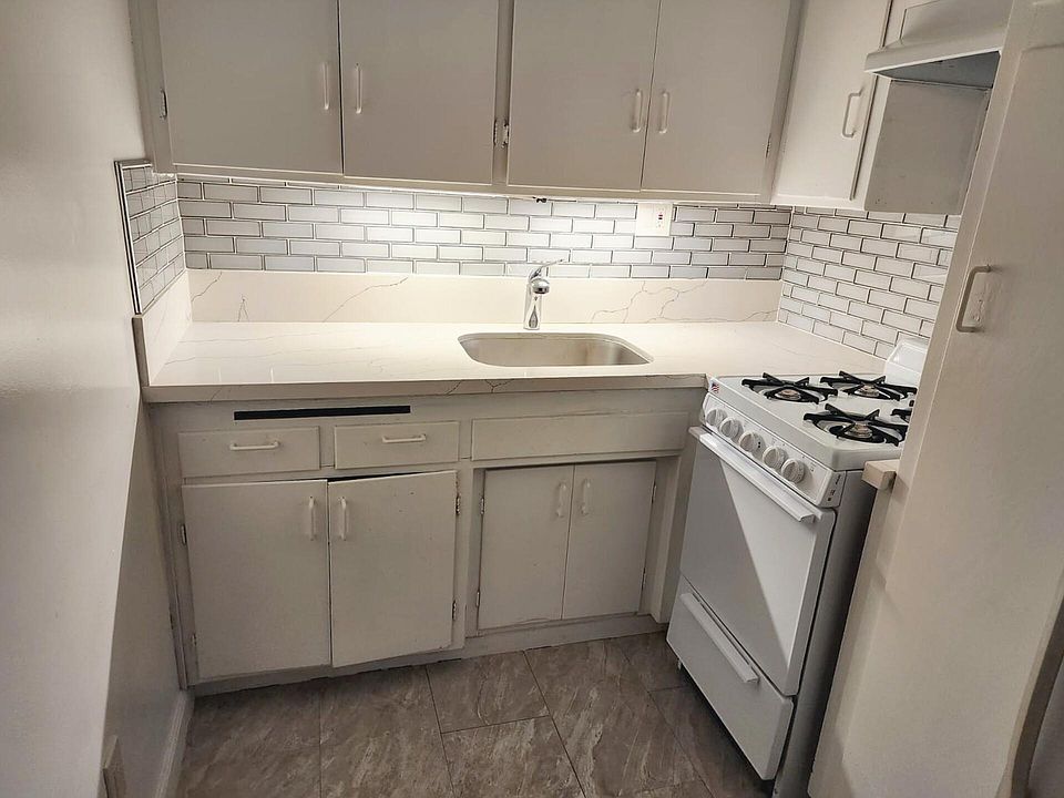 1st image of 1118 S Myers St APT A