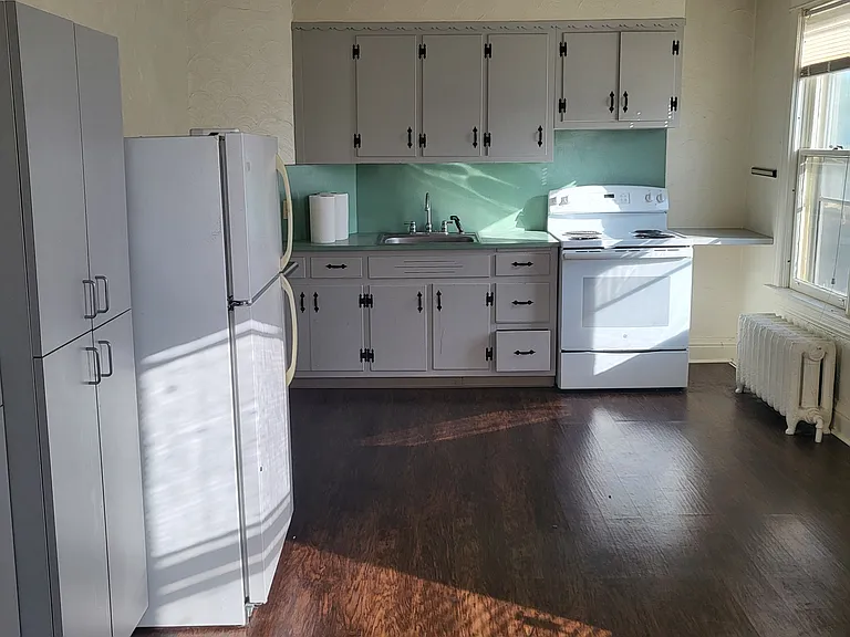 160 Main St #3 — Photo 12