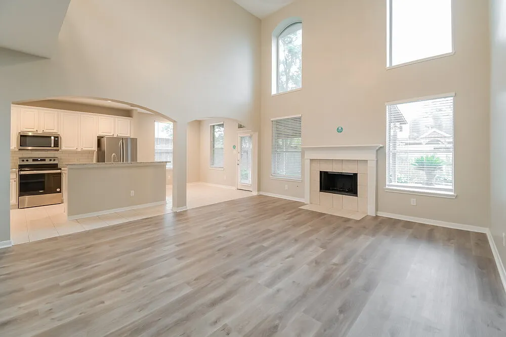 4 bed, 3.5 bath, 2740 sqft, $2,855 — Photo 4