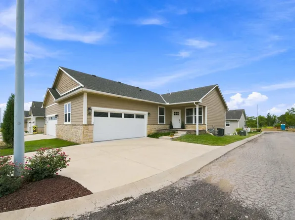331 N 127th St E Building 27/401, Wichita, KS 67206