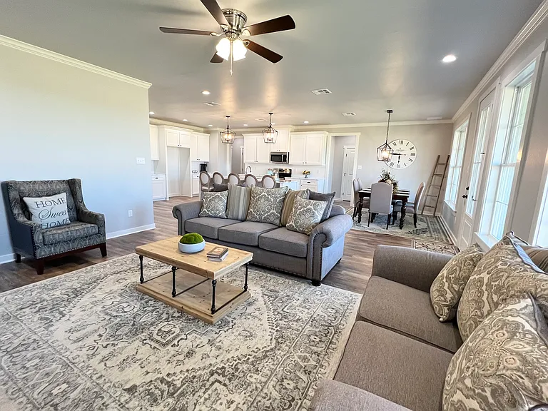 4030 Ruth Ln — Photo 8