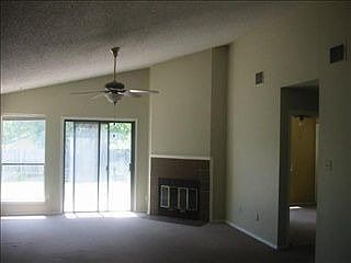 2nd image of 1423 Alma Dr