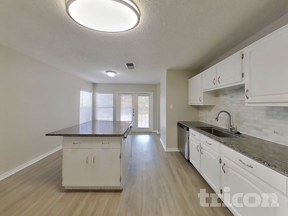 4th image of 6934 Sunshine Tree Dr