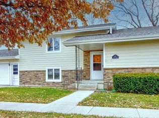 517 S 2nd St, Ceresco, NE 68017