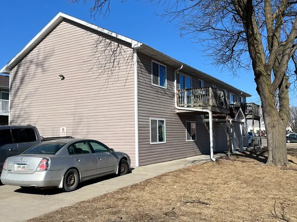 716 Rose St #101, Vermillion, SD 57069