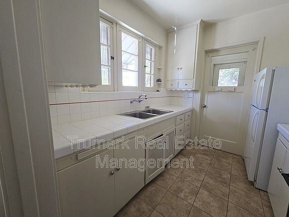 5th image of 1112.5 N Maryland Ave