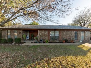 1105 Lee Ln, Azle, TX 76020