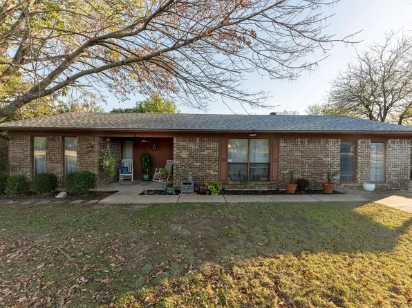 1105 Lee Ln, Azle, TX 76020