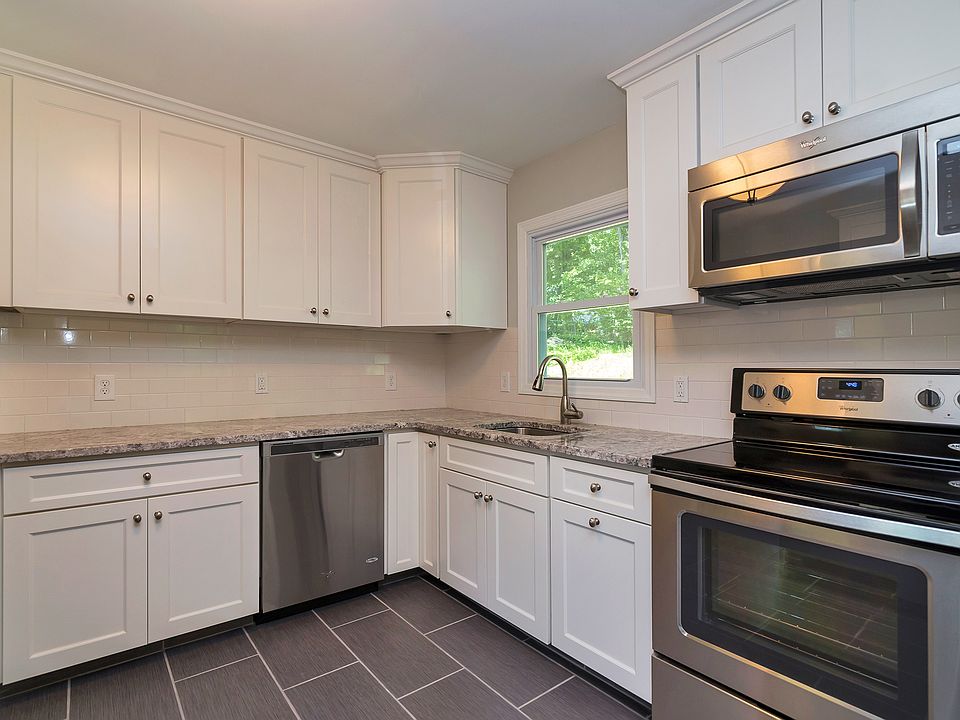 1st image of 3786 Eleanor Dr