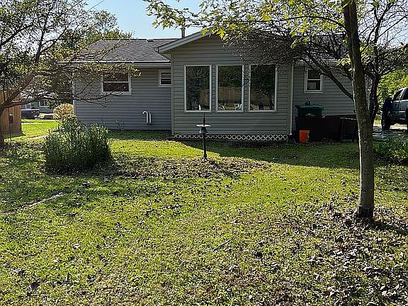 3rd image of 347 Sylvia Dr