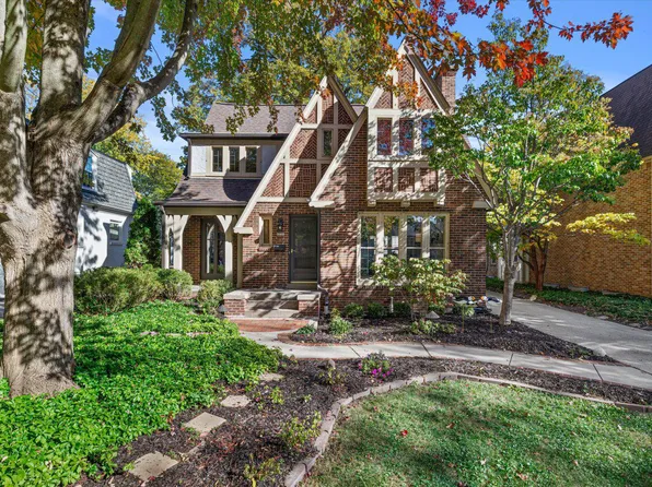 6156 North Bay Ridge AVENUE, Whitefish Bay, WI 53217