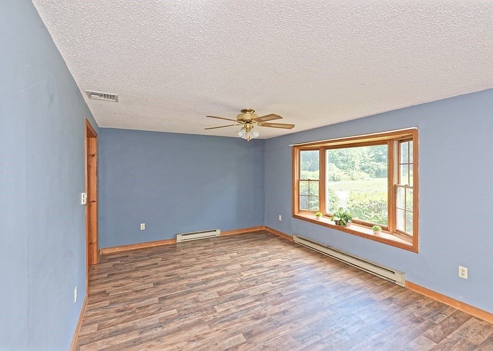 141 Elm St, Blackstone, MA 01504 Zillow