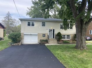 17545 Ridgeland Ave, Tinley Park, IL 60477