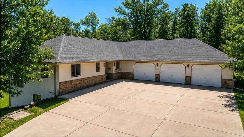 1st image of 1012 Maple Ridge Ct NW