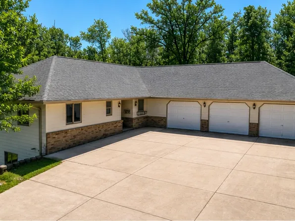 1012 Maple Ridge Ct NW, Bemidji, MN 56601