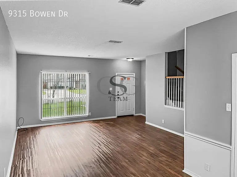 9315 Bowen Dr — Photo 10