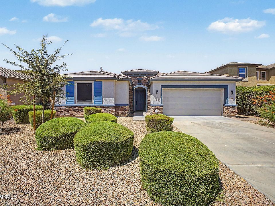 1st image of 744 W DESERT HOLLOW Drive