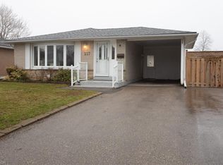 227 Hazelglen Dr, Kitchener, ON