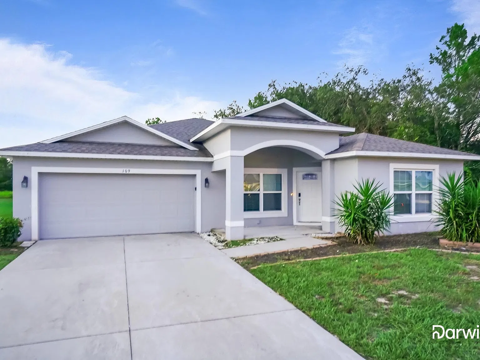 4 bed, 3.0 bath, 1999 sqft, $2,075 — Photo 2