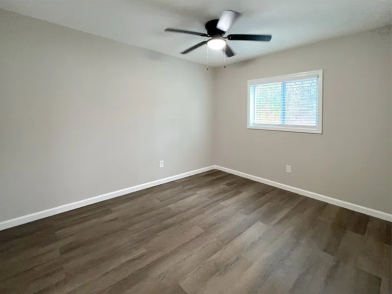 531 Gresham Park Dr #B — Photo 8