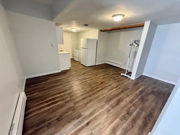 42 Main St #6, Rochester, NH 03867