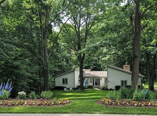 11915 Garnsey Ave, Grand Haven, MI 49417