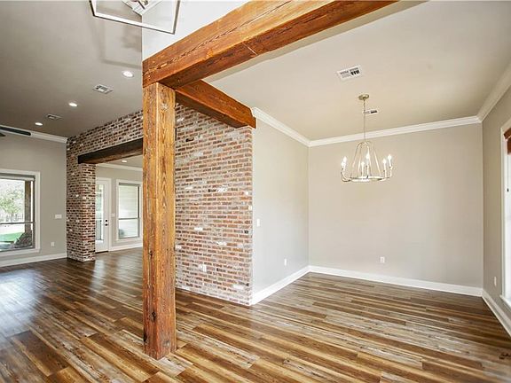 3rd image of 109 Cypress Cv