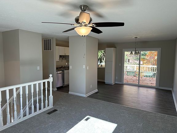 2nd image of 22 Maplewood Ct