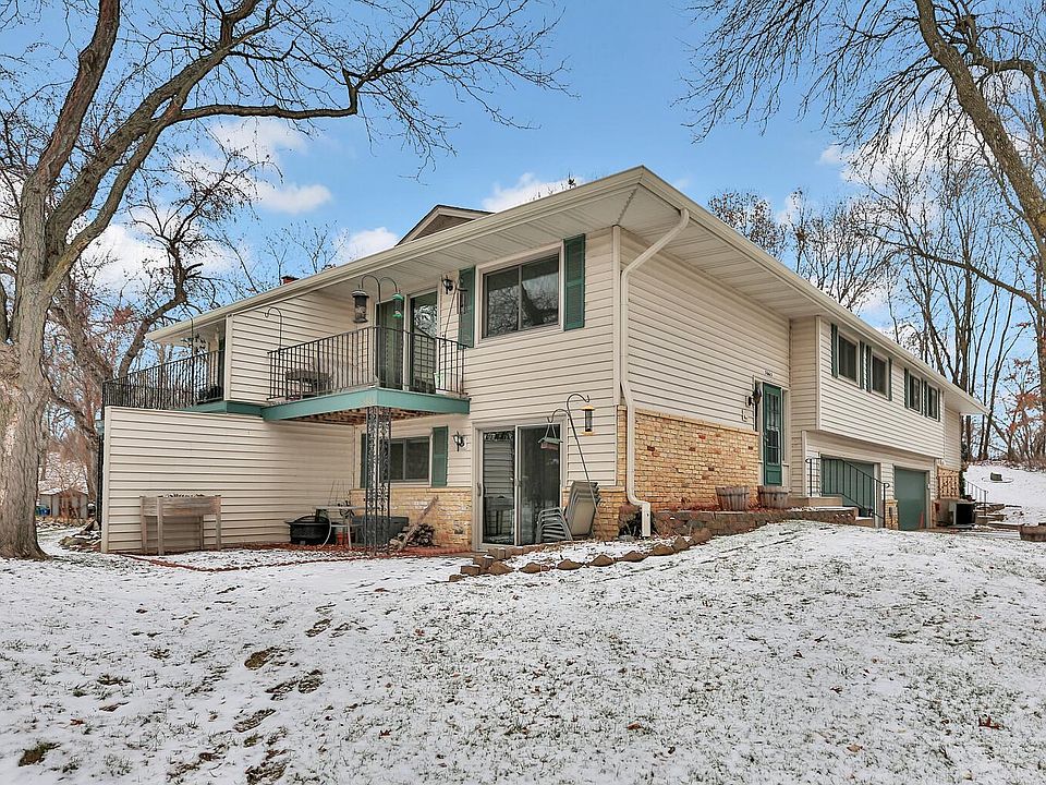 1st image of 3663 Granada Cir N