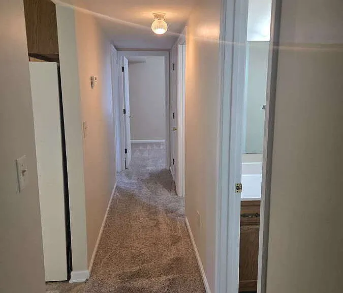912 College Ave — Photo 8