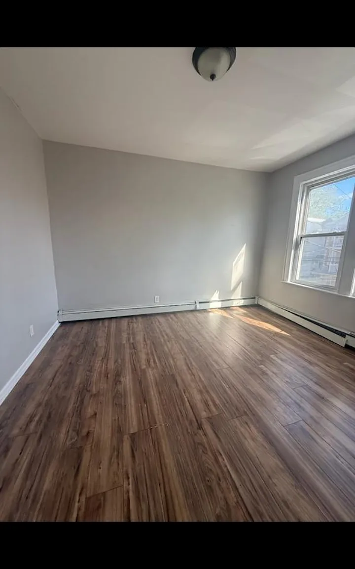3 bed, $1,795 — Photo 4