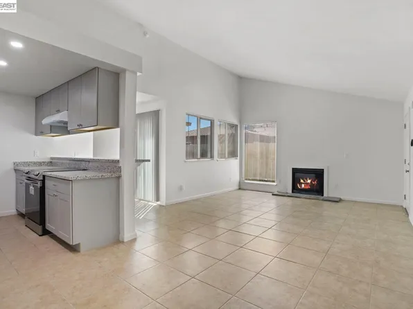 8710 Kelley Dr, Stockton, CA 95209