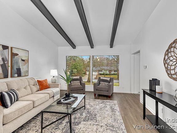 3rd image of 4753 Curwood Ave SE