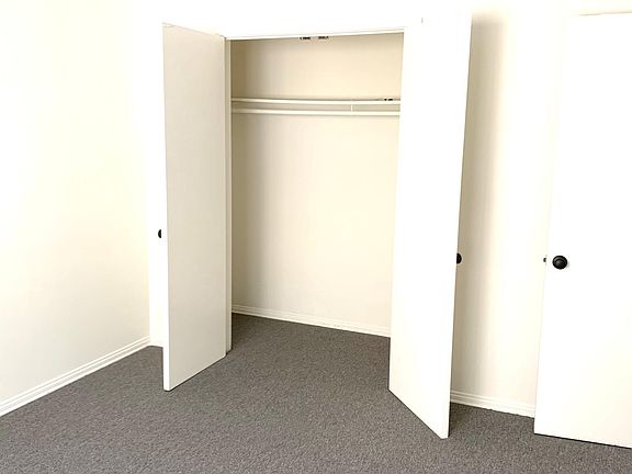5th image of 211 San Vicente Blvd #18