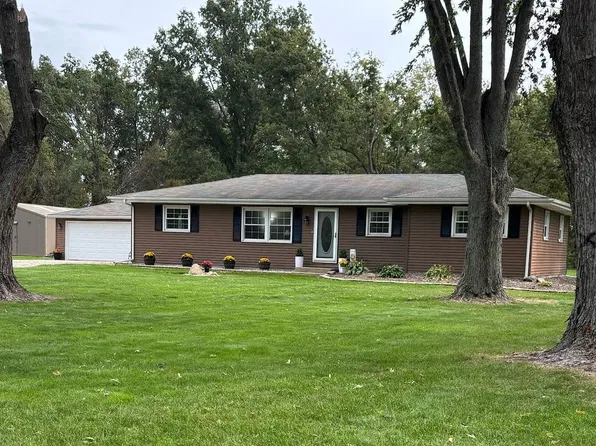 1031 N 200 W, Valparaiso, IN 46385