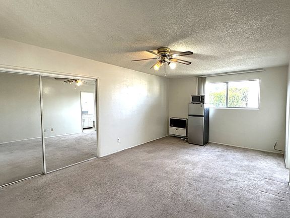 3rd image of 2607 Perkins Ln APT F